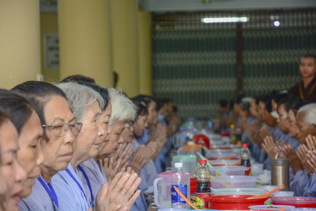 Dharma Talk “Peaceful place to stop ” – The 96th Seven-Day Retreat